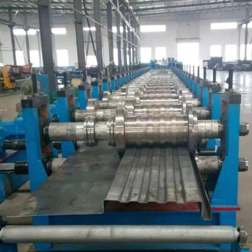 新型腳手板冷彎?rùn)C(jī) 山東鋼跳板成型機(jī)的全自動(dòng)革新之路